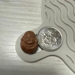 オリーブの実　彫刻