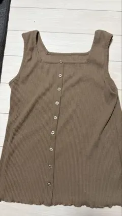 wcloset タンクトップのサムネイル
