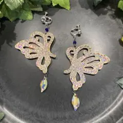 メラニー様専用揺れる蝶々ピアス