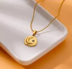 サージカルステンレス  【ラスト1】月　cz一粒ブルーダイヤ　コイン　ネックレス