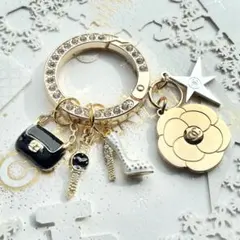 CHANEL ホリデーチャーム　2025