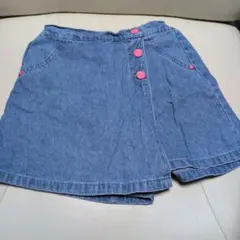 デニムブルー ボタン飾り付きショートパンツ