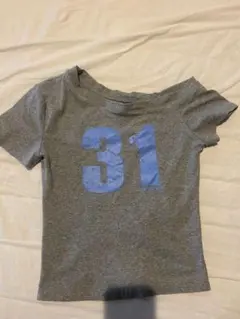 グレー オフショルダー Tシャツ 数字31