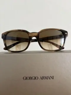 【値下げ】GIORGIO ARMANI サングラス　ケース&箱ありのサムネイル