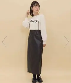 新品未使用タグ付き　レザーロングスカート　レディアゼル