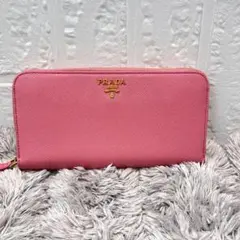 良品　PRADA ラウンドファスナー　サフィアーノ　メタルロゴ　ピンク　長財布
