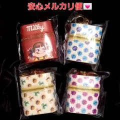 ミルキー 不二家 スカーフ付き チャーム ポーチ ぺこちゃん ペコちゃん