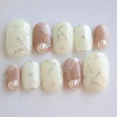 サイズオーダー可 ベリーショートオーバル ネイルチップ くすみピンク雪の結晶