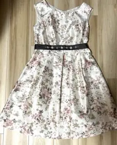 Feroux フェルゥ　花柄ワンピース