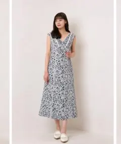 美品　Herlipto Lace trimmed floral dress