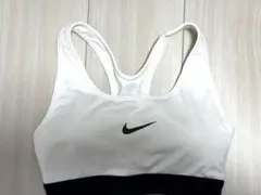 NIKE Dri-FIT スポーツブラ