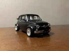 FIAT ABARTH 695 SS ミニカー ダイキャスト　1/18スケールのサムネイル