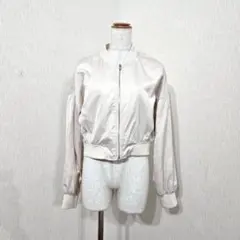 ZARA MA-1風 ジップアップ サテンブルゾン ベージュ系 光沢感（M）のサムネイル