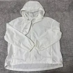 新品未使用品　UNIQLO ポケッタブルUVカットパーカー　白　M