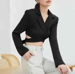 黒 トップス クロップド