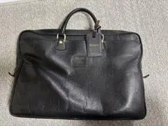 Burberry 黒 レザービジネスバッグ