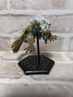 モンスターハンター　雷狼竜ジンオウガ（超帯電状態）フィギュア