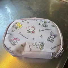 サンリオキャラクターズ　バニティポーチ
