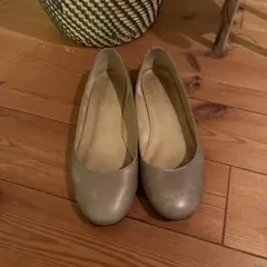 MARGARET HOWELL フラットパンプス ベージュのサムネイル