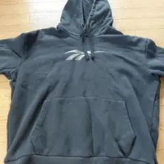 Reebok 黒 フード付きパーカー