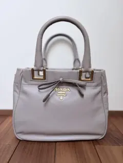 PRADA ハンドバッグ ショルダーストラップ付き