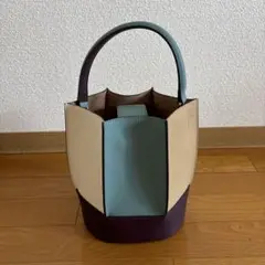 ルーブルのスリーウェイバッグ