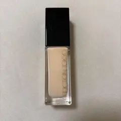 アディクション　ザ　ファンデーション　リフトグロウ　001