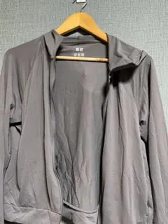 UNIQLO エアリズムUVカットメッシュフルジップパーカ　M