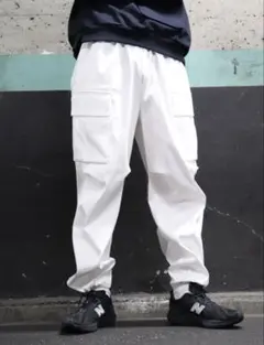 Lui's デザインカーゴパンツ ホワイト