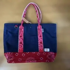 ディッキーズ　バンダナ柄トートバッグ ネイビーと赤