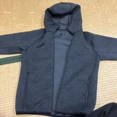 エ*ン様 UNIQLO ユニクロ　ウルトラストレッチドライスウェットフルジップパ