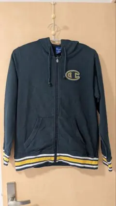 週末限定セール　Champion ダークグリーン フルジップパーカー