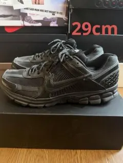 【DSMG購入】NIKE ZOOM VOMERO 5 SP ドーバー ギンザのサムネイル