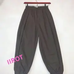 IIROT Front tuck balloon pants イロット パンツ IIROT Front tuck balloon pants イロット パンツ - メルカリ