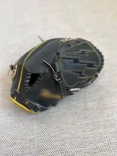 ミズノ 軟式グローブ(黒、投手用) 高橋奎二選手サイン付き【24H以内発送】 ミズノ 軟式グローブ(黒、投手用) 高橋奎二選手サイン付き【24H以内