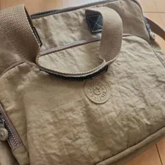 Kipling ノートPCバッグ ベージュ