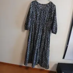 GU　花柄プリント 長袖 フレアワンピース
