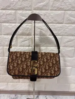 Item thumbnail for item a1619413-20e9-49fb-9708-78183a1b307e