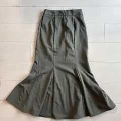 GU カットソーマーメイドフレアスカート　オリーブ　Sサイズのサムネイル