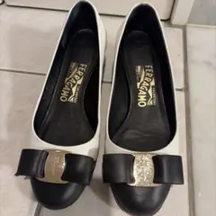 Salvatore Ferragamo パンプス バイカラー ヴァラ　5Dのサムネイル