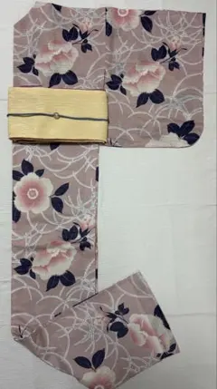 古今 浴衣単品 グリーン 百合柄 M 古今 浴衣単品 グリーン 百合柄 M - メルカリ