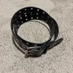 穴あきデザイン 黒 ベルト