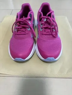 adidas kids スニーカー　コアファイト　　ピンク　24センチ　男女