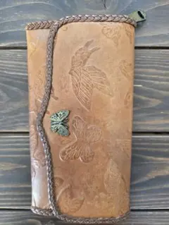 ANNA SUI 長財布 バタフライ型押し レザー ブラウンのサムネイル