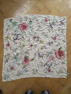 シャネル　花柄 CCロゴ スカーフ 約80cm