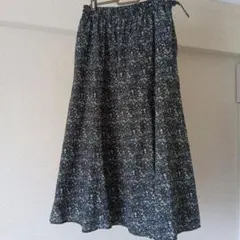 SM2 小花柄フレアスカート