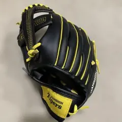 阪神タイガース　ファンクラブ　グローブ　子供用
