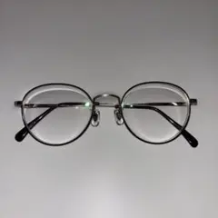 シルバーオーバルフレームメガネ