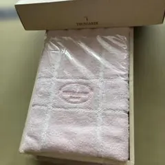 新品未使用 TRUSSARDI home バスタオル 刺繍入りトラサルディピンクのサムネイル