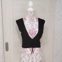 GU  ニット編み上げベスト（黒）S